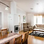 Lomakeskus Ruoke Village 4*
